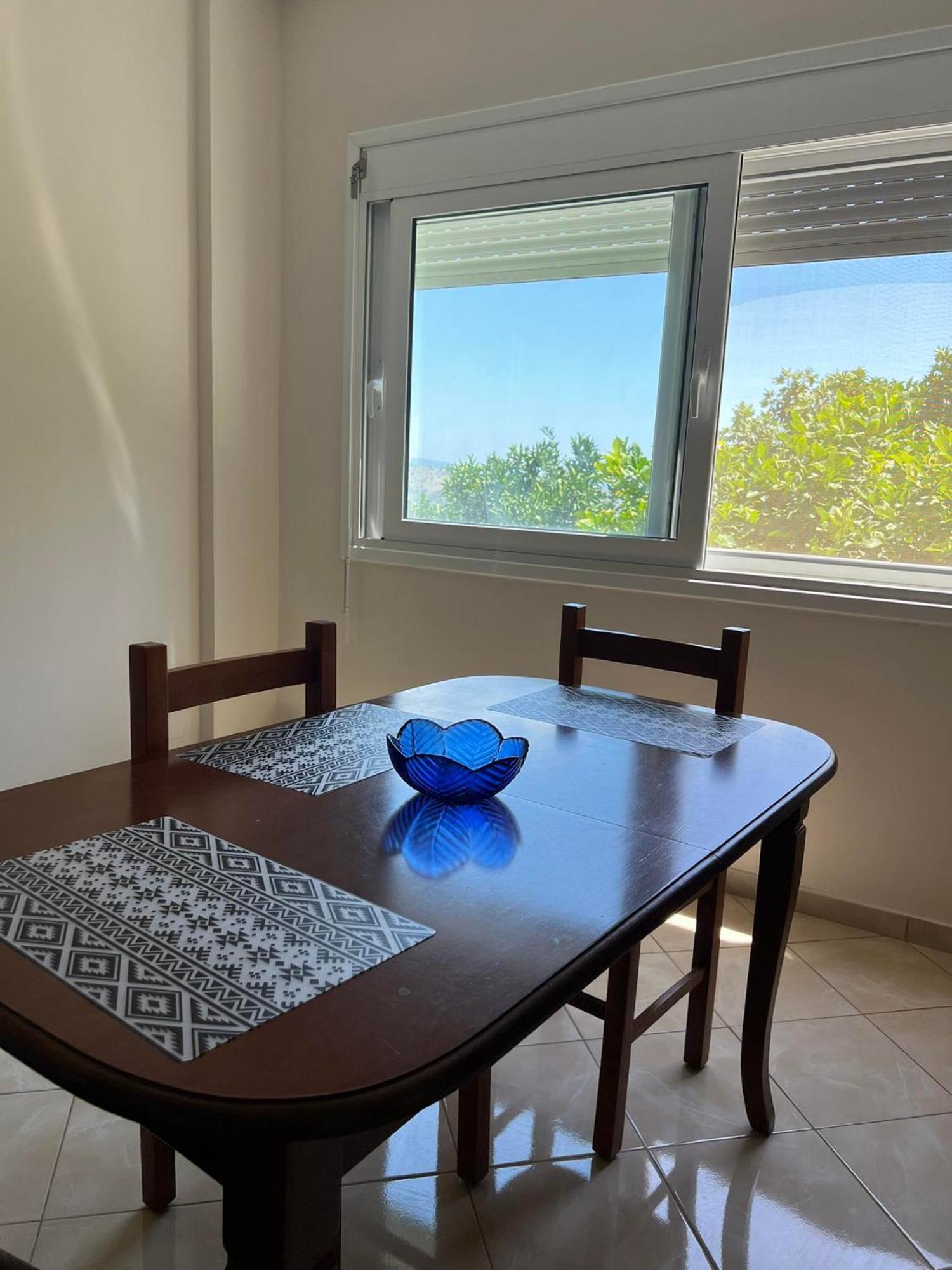 Lucas Apartments Himare Rum bild