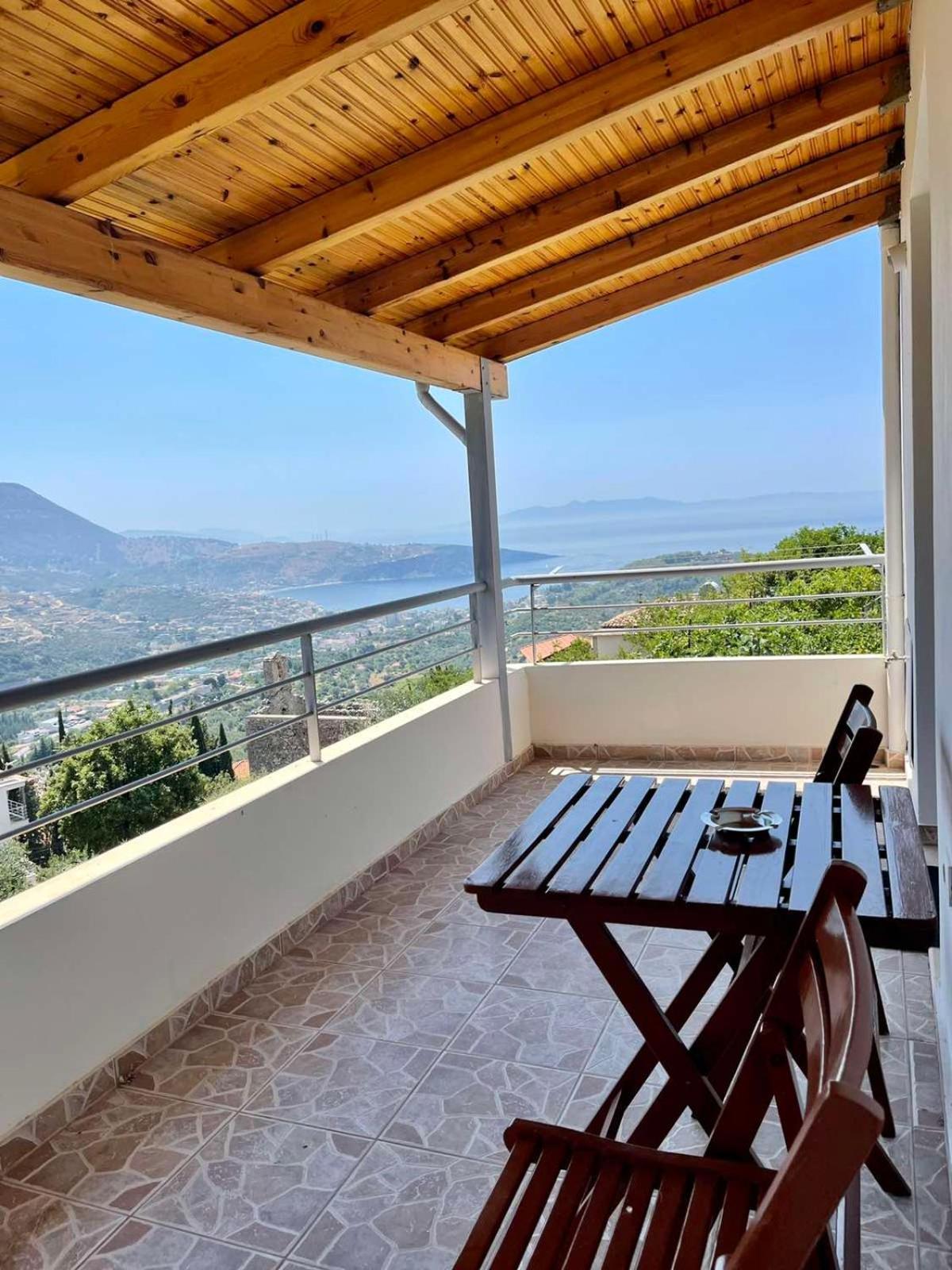 Lucas Apartments Himare Rum bild
