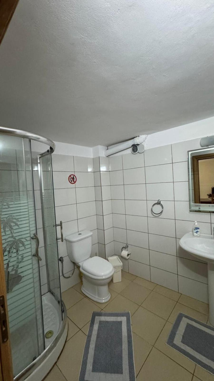 Lucas Apartments Himare Rum bild